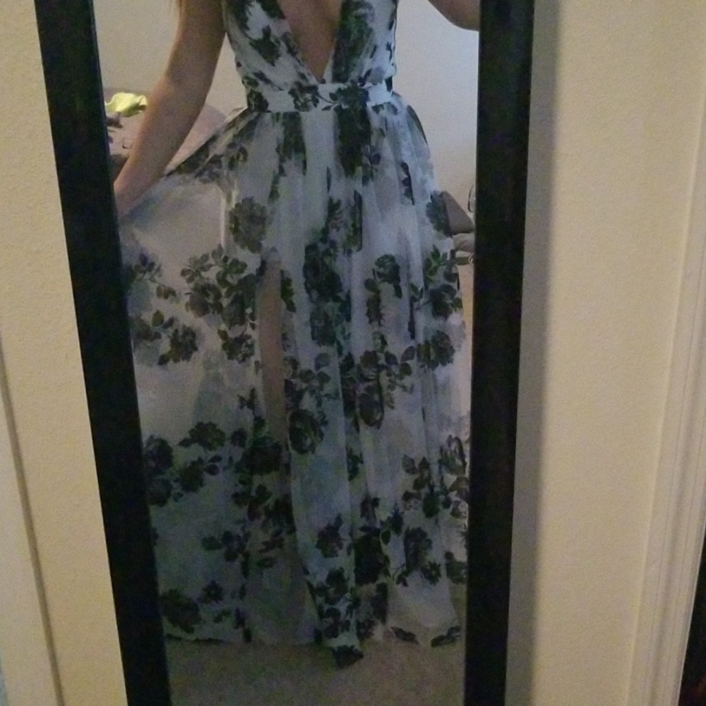 Dress - Picture 5 of 8